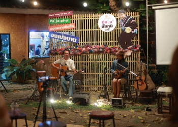 51951642716_f40465d273_b.jpg