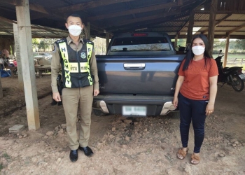 ตำรวจทางหลวงโคราช รุดพบ แม่ค้าลอตเตอรี่ ในพื้นที่ จ.ชัยภูมิ แจงปม ใบสั่งรถสวมทะเบียน พร้อมกล่าวขอโทษ